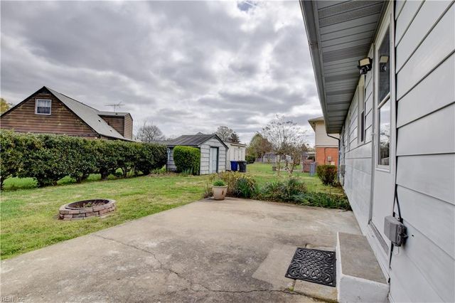 609 Birch DR, Newport News, VA 23601