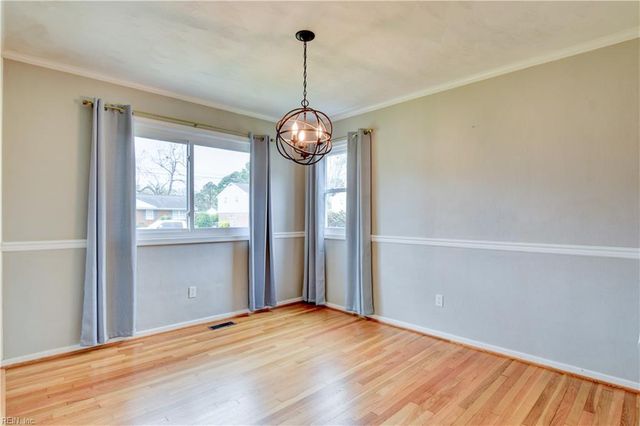 609 Birch DR, Newport News, VA 23601