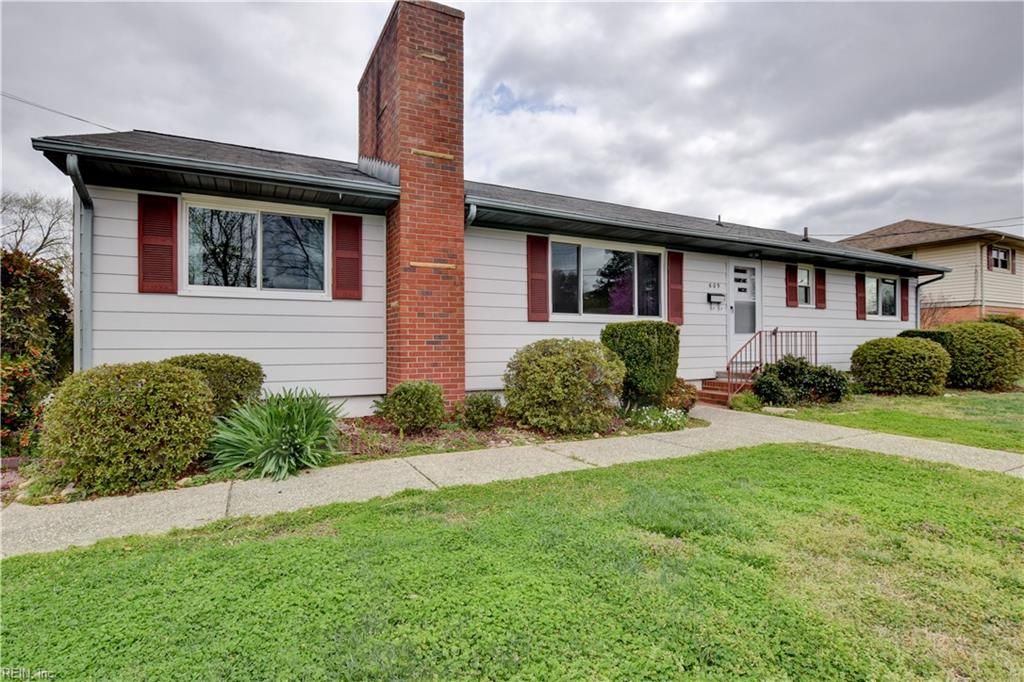 609 Birch DR, Newport News, VA 23601