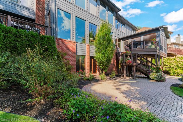 1555 Wandrei Court, Commerce Charter Township, MI 48382