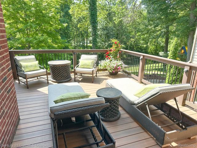 1555 Wandrei Court, Commerce Charter Township, MI 48382