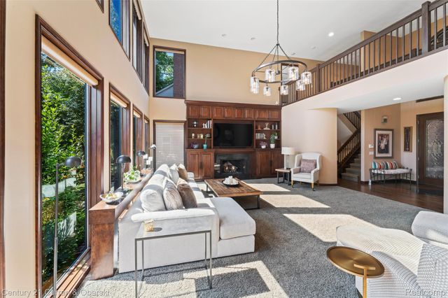 1555 Wandrei Court, Commerce Charter Township, MI 48382