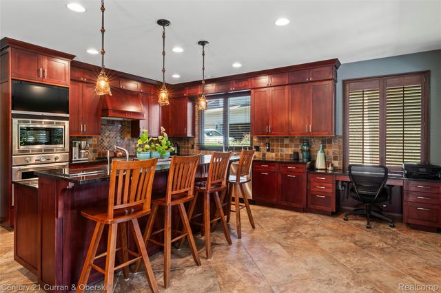 1555 Wandrei Court, Commerce Charter Township, MI 48382