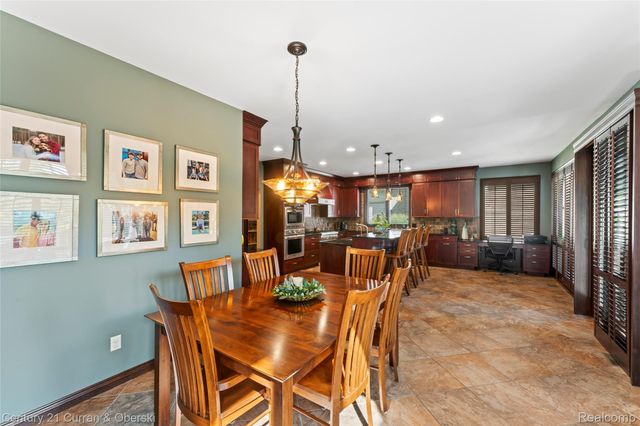 1555 Wandrei Court, Commerce Charter Township, MI 48382