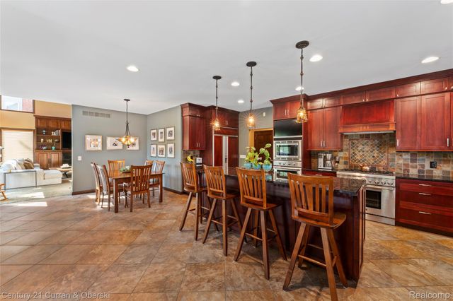 1555 Wandrei Court, Commerce Charter Township, MI 48382