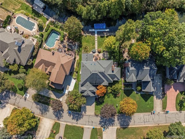 1555 Wandrei Court, Commerce Charter Township, MI 48382