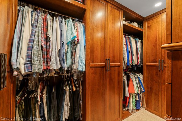 1555 Wandrei Court, Commerce Charter Township, MI 48382