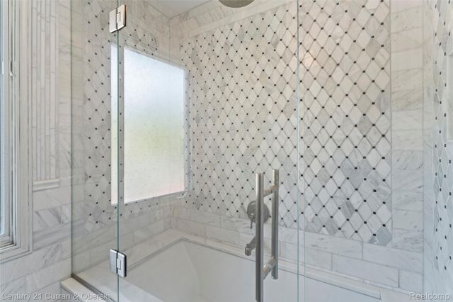 1555 Wandrei Court, Commerce Charter Township, MI 48382