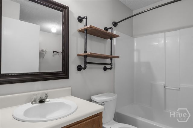 50 Wild Honey Court, Richmond Hill, GA 31324
