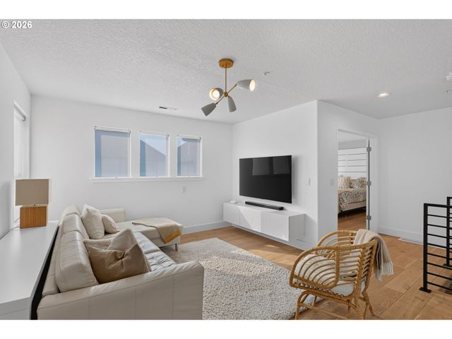 29350 Sw VILLEBOIS Dr, Wilsonville, OR 97070