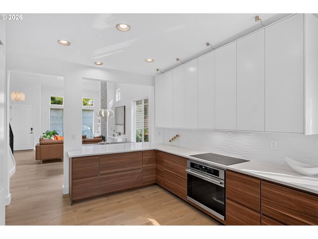 29350 Sw VILLEBOIS Dr, Wilsonville, OR 97070