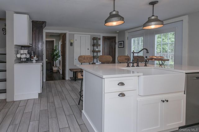 51 Mountainside Road, Warwick, NY 10990
