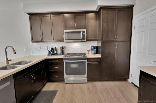 8610 Sage Shadow Dr, Lakeside, CA 92040