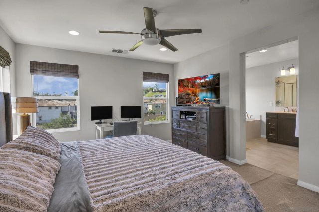 8610 Sage Shadow Dr, Lakeside, CA 92040