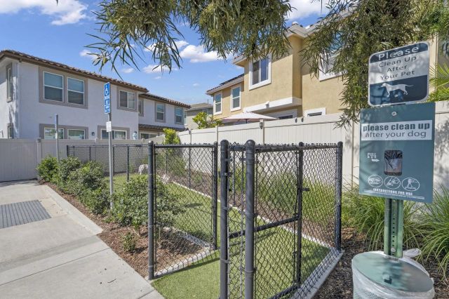 8610 Sage Shadow Dr, Lakeside, CA 92040