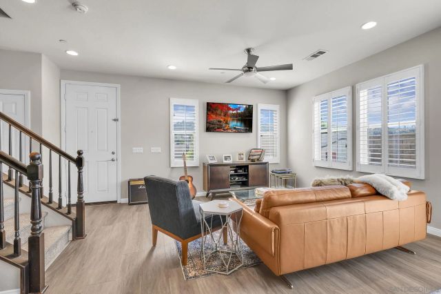 8610 Sage Shadow Dr, Lakeside, CA 92040