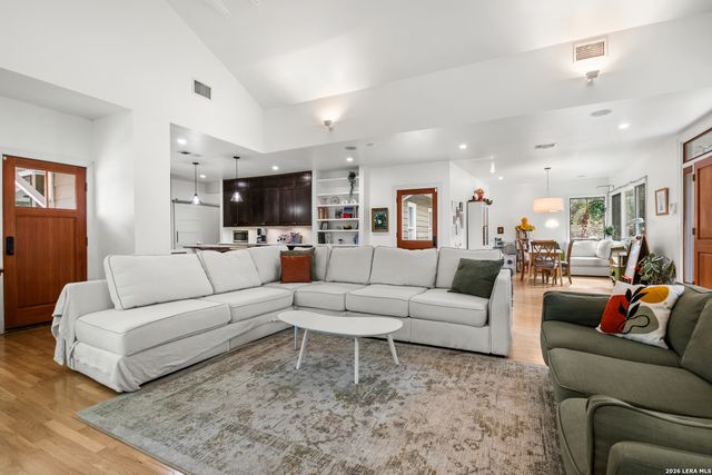 201 Chichester, San Antonio, TX 78209