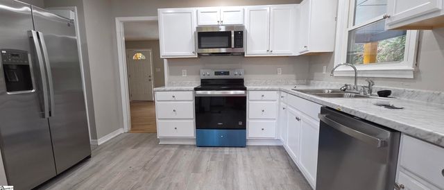 826 Floyd Road Extension, Spartanburg, SC 29307