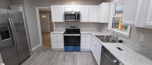 826 Floyd Road Extension, Spartanburg, SC 29307