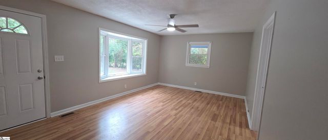 826 Floyd Road Extension, Spartanburg, SC 29307