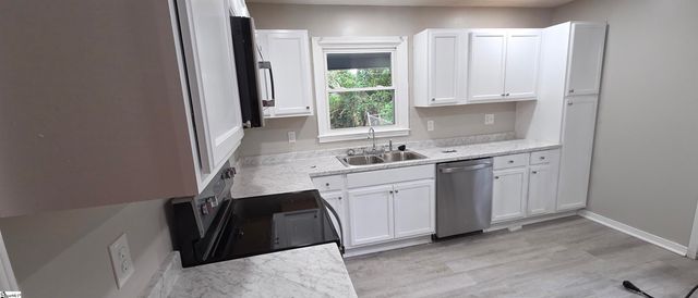 826 Floyd Road Extension, Spartanburg, SC 29307