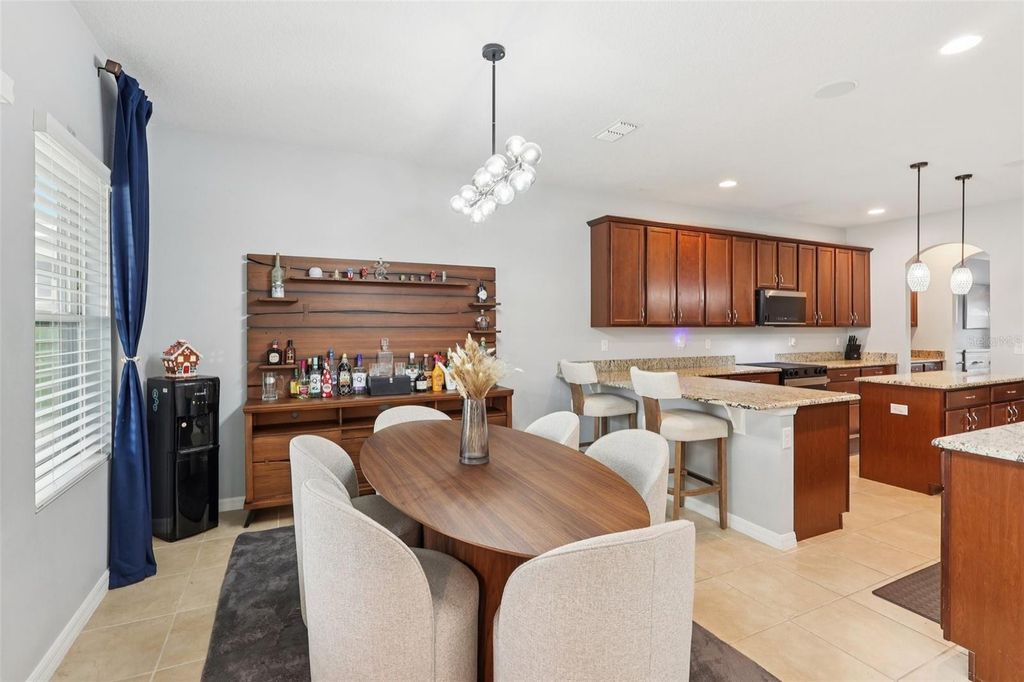 Image 11 of property listing at 2132 PLANTATION OAK DRIVE, Orlando, FL 32824