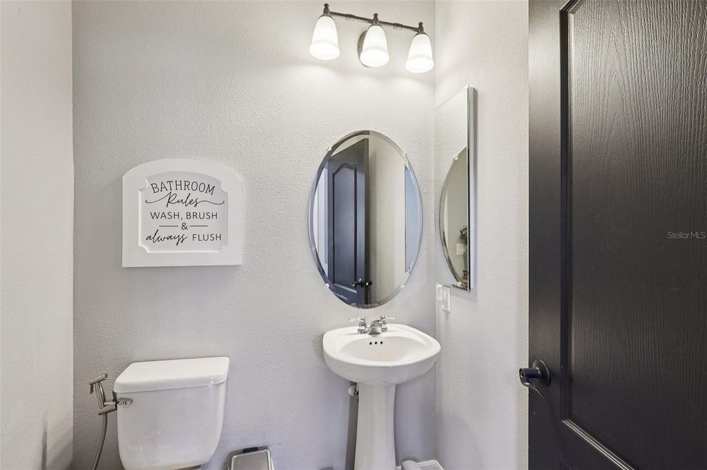 Image 22 of property listing at 2132 PLANTATION OAK DRIVE, Orlando, FL 32824