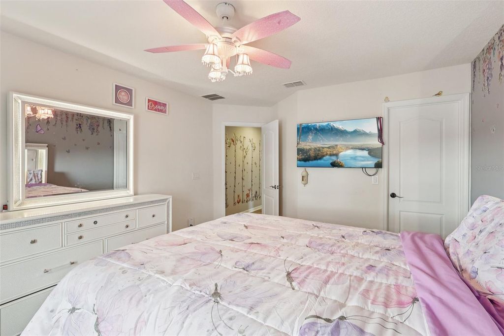 Image 38 of property listing at 2132 PLANTATION OAK DRIVE, Orlando, FL 32824