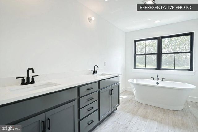 184 ORE BANK RD, Dillsburg, PA 17019