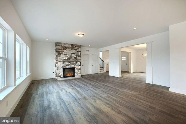 184 ORE BANK RD, Dillsburg, PA 17019