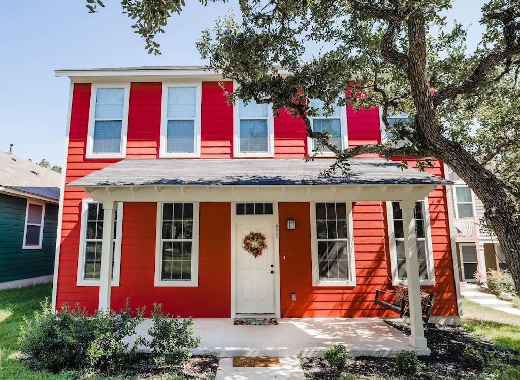 411 Wetzel, Kyle, TX 78640