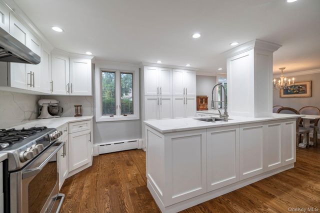 3186 William Street, Wantagh, NY 11793