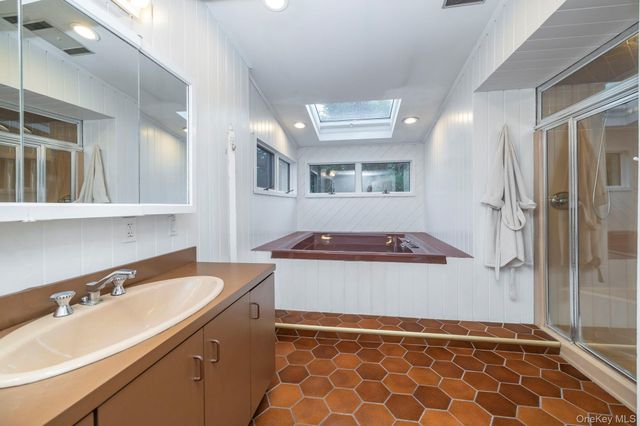 3186 William Street, Wantagh, NY 11793
