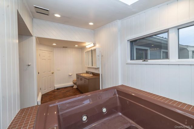 3186 William Street, Wantagh, NY 11793