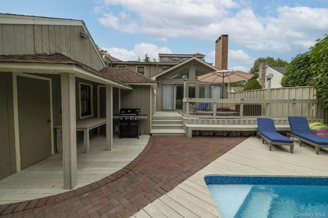 3186 William Street, Wantagh, NY 11793