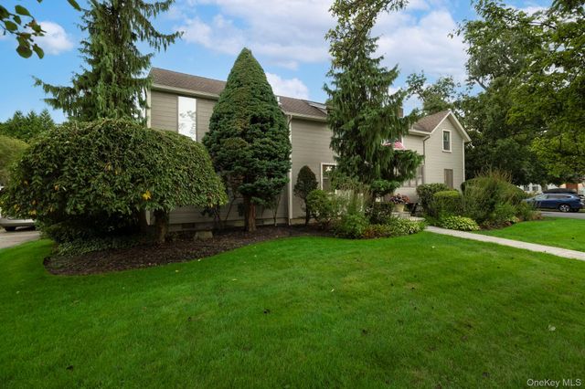 3186 William Street, Wantagh, NY 11793