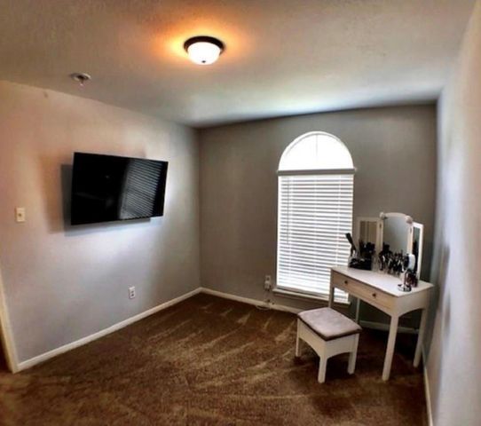 6403 W Ridgecreek Drive, Houston, TX 77489