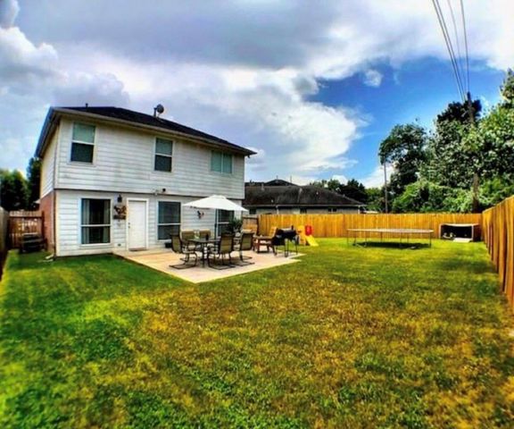 6403 W Ridgecreek Drive, Houston, TX 77489