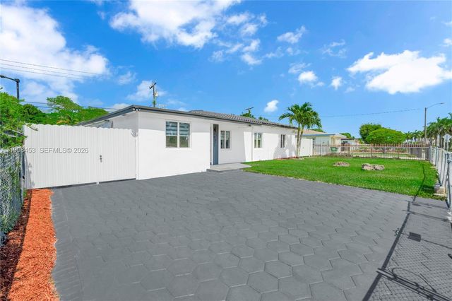 14321 Madison St, Miami, FL 33176