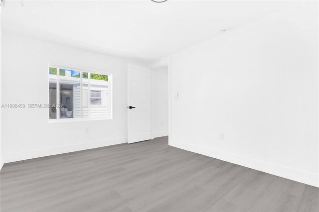14321 Madison St, Miami, FL 33176