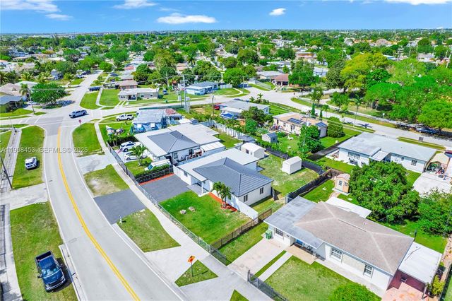 14321 Madison St, Miami, FL 33176