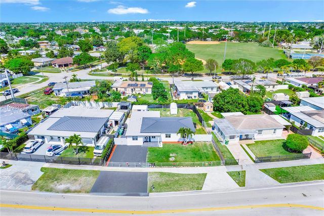 14321 Madison St, Miami, FL 33176