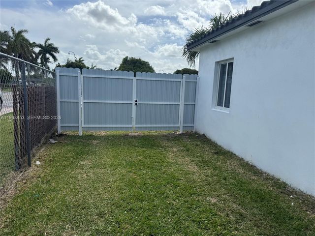 14321 Madison St, Miami, FL 33176