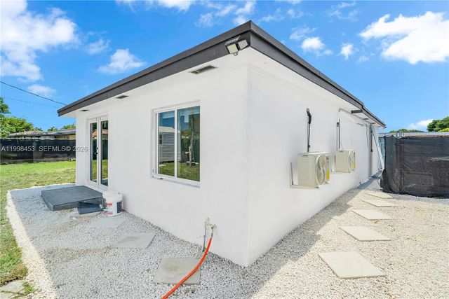 14321 Madison St, Miami, FL 33176