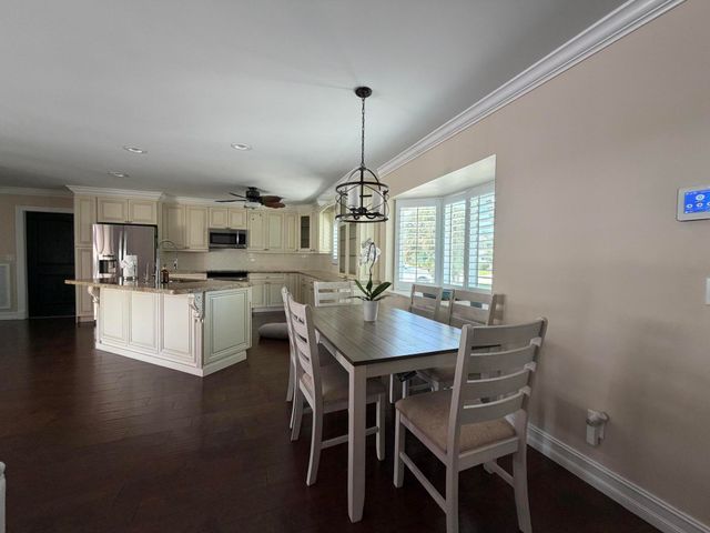 16 Leeward Circle, Tequesta, FL 33469