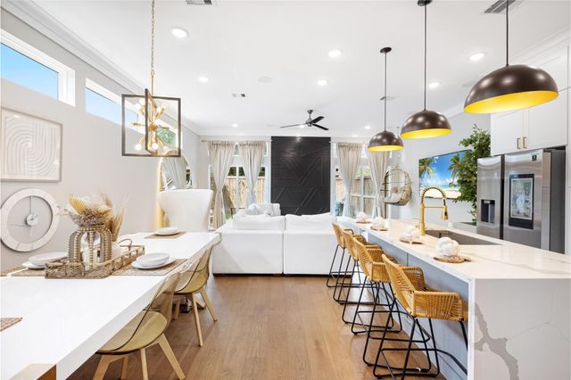 7033 Avenue L, Houston, TX 77011