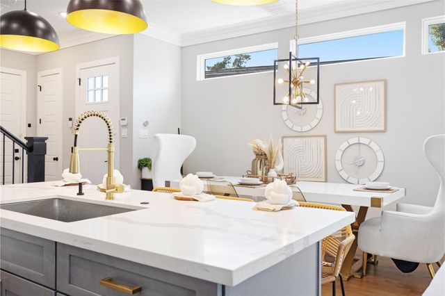 7033 Avenue L, Houston, TX 77011