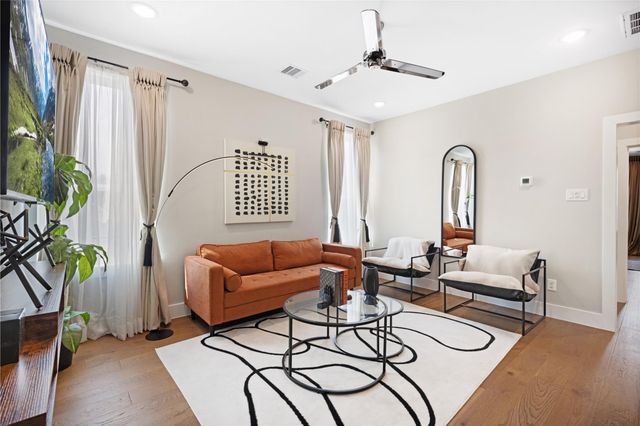 7033 Avenue L, Houston, TX 77011