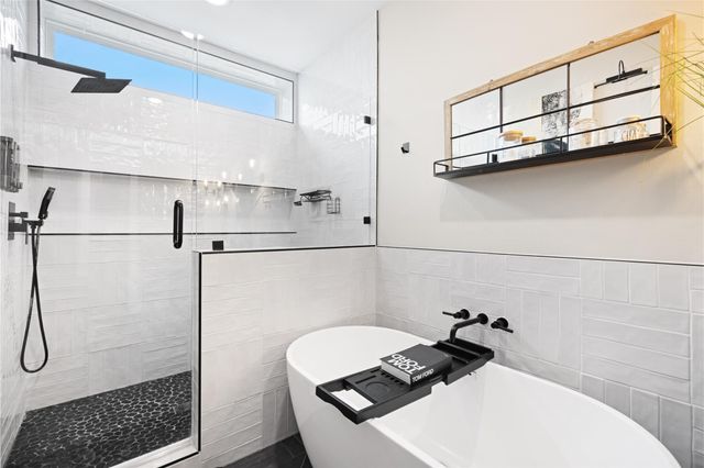 7033 Avenue L, Houston, TX 77011