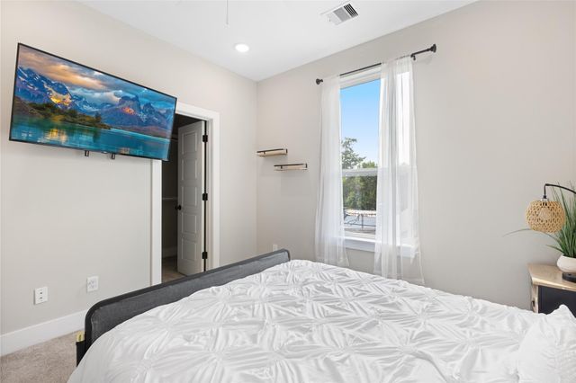 7033 Avenue L, Houston, TX 77011